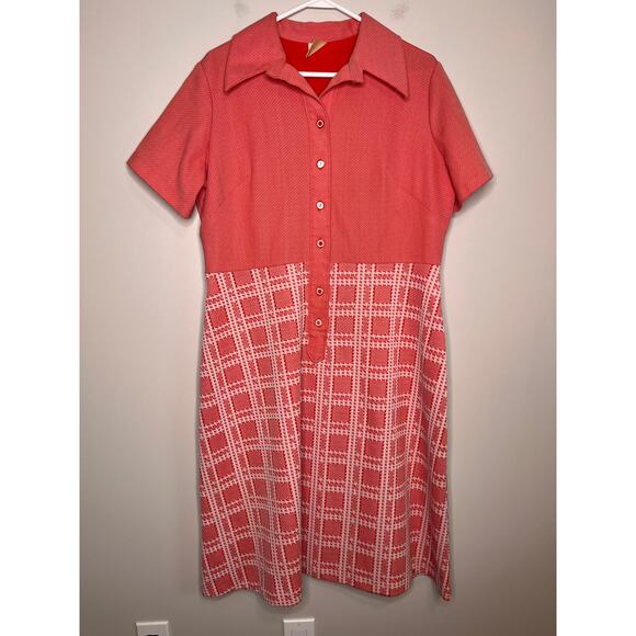 1970s Red White Hostess Houndstooth Plaid Disco Dagger Collared Volup Dress XXL - Picture 1 of 5